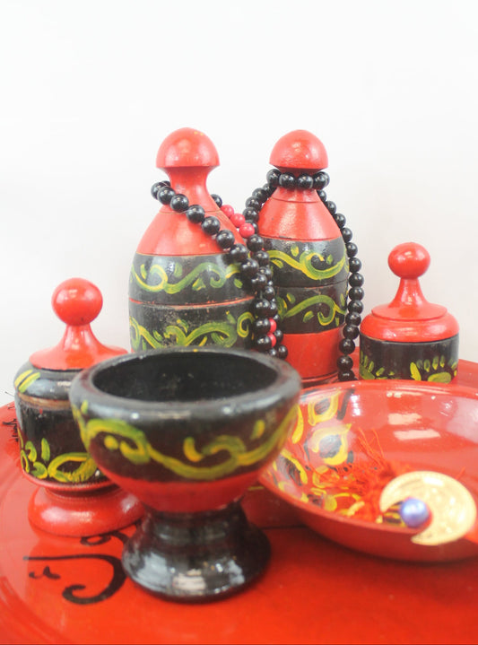 Alwan Artisan Set – Red & Black UAE Edition