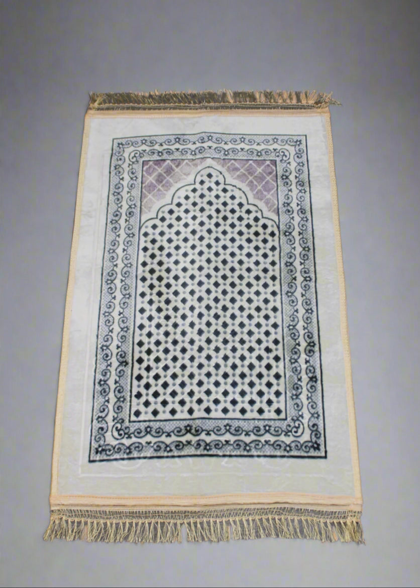 Classic Arch Velvet Prayer Rug – Black & Cream