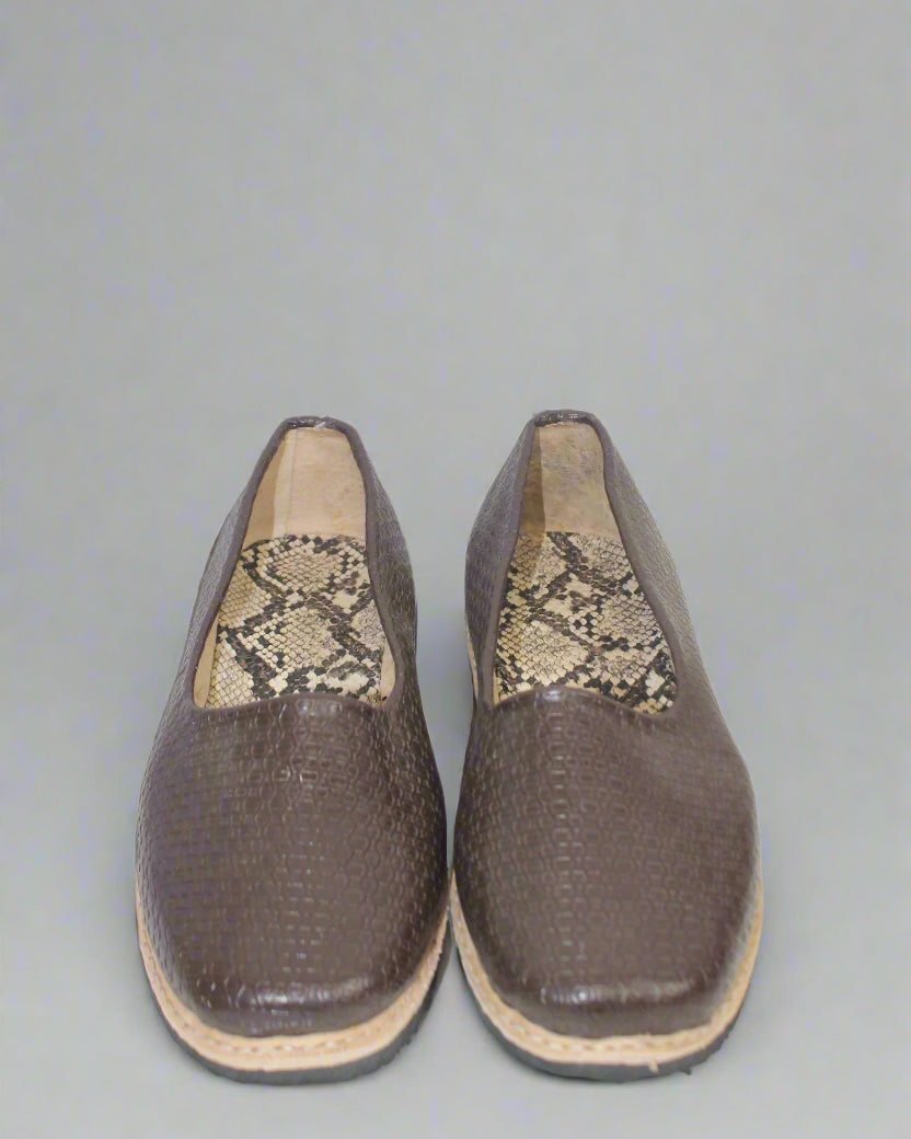 Dark Brown Marbuk – Textured Leather Look