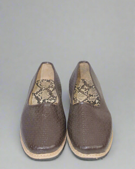 Dark Brown Marbuk – Textured Leather Look