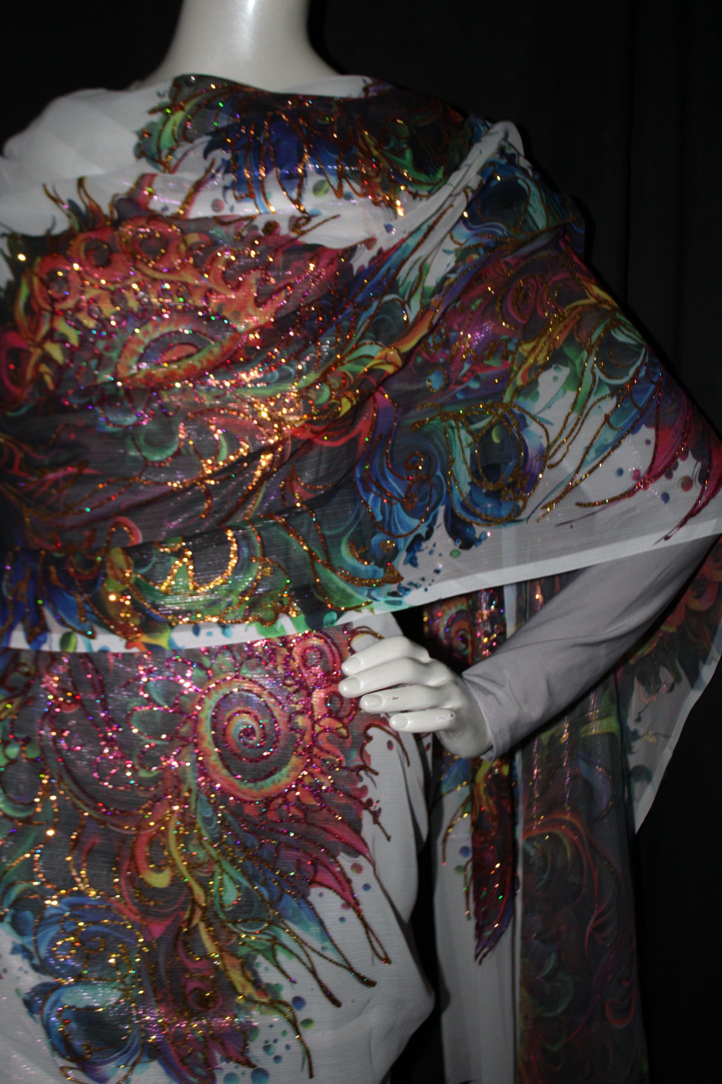 Sparking White Toub with colorful Design