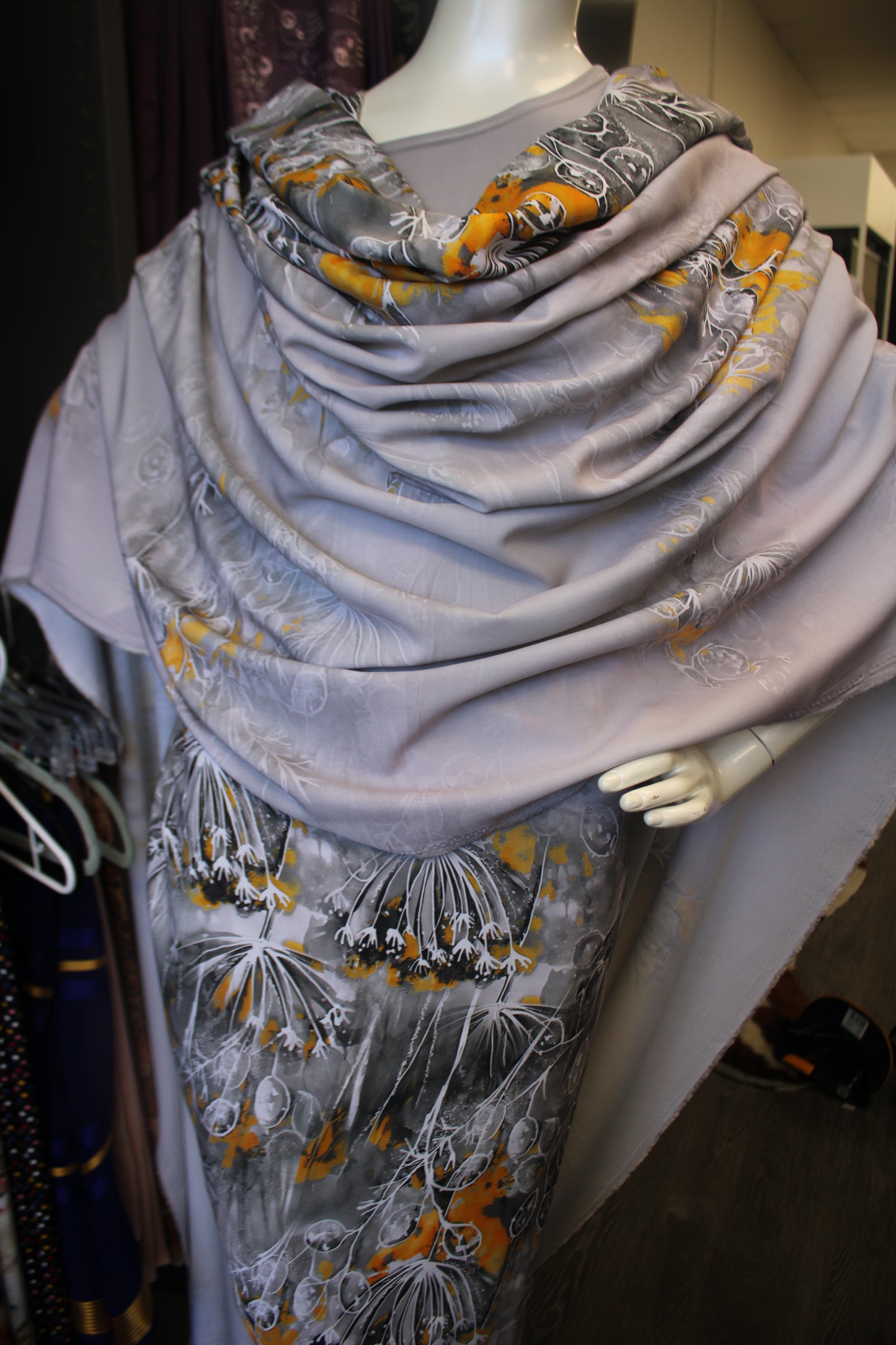 Grey Hazaz Toub