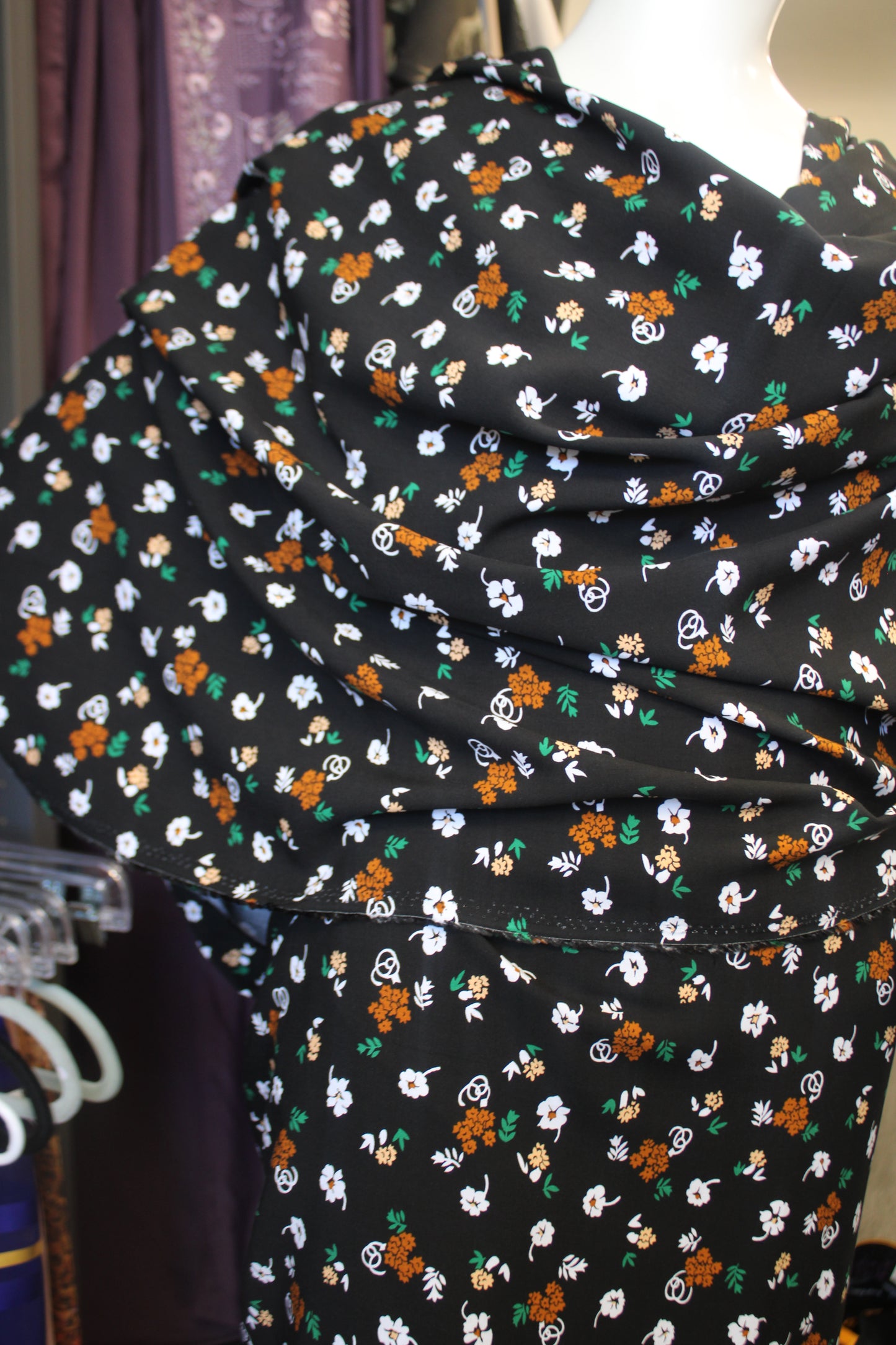 Black Floral Hazaz Toub