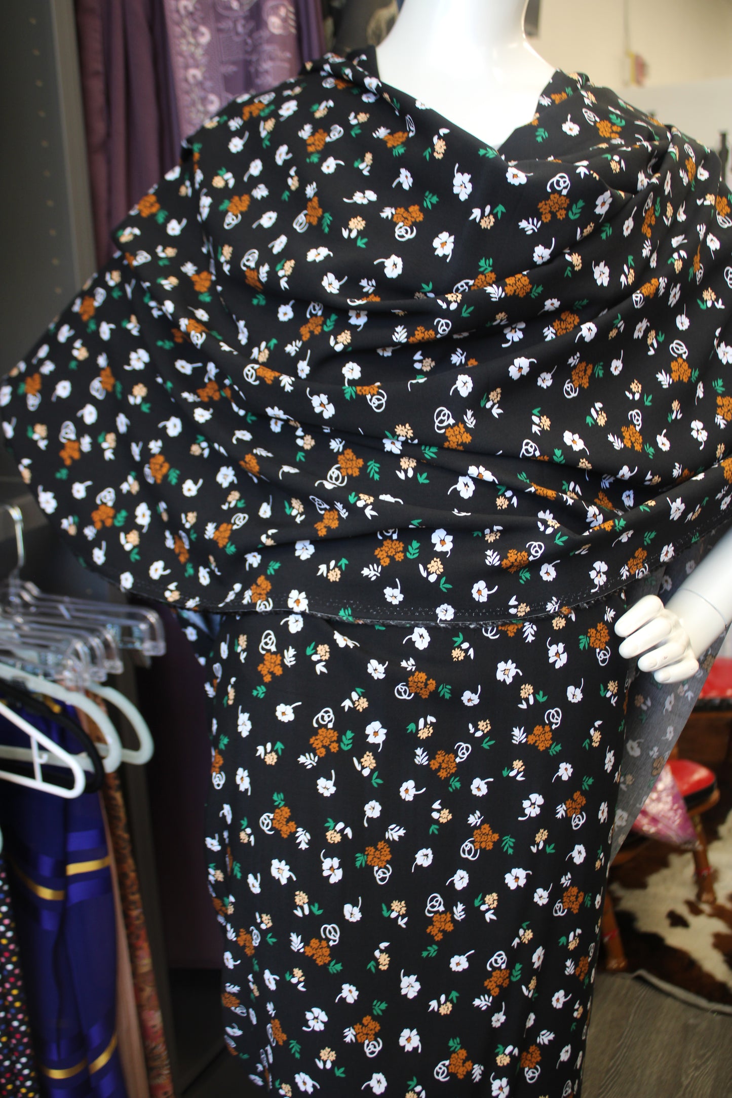 Black Floral Hazaz Toub