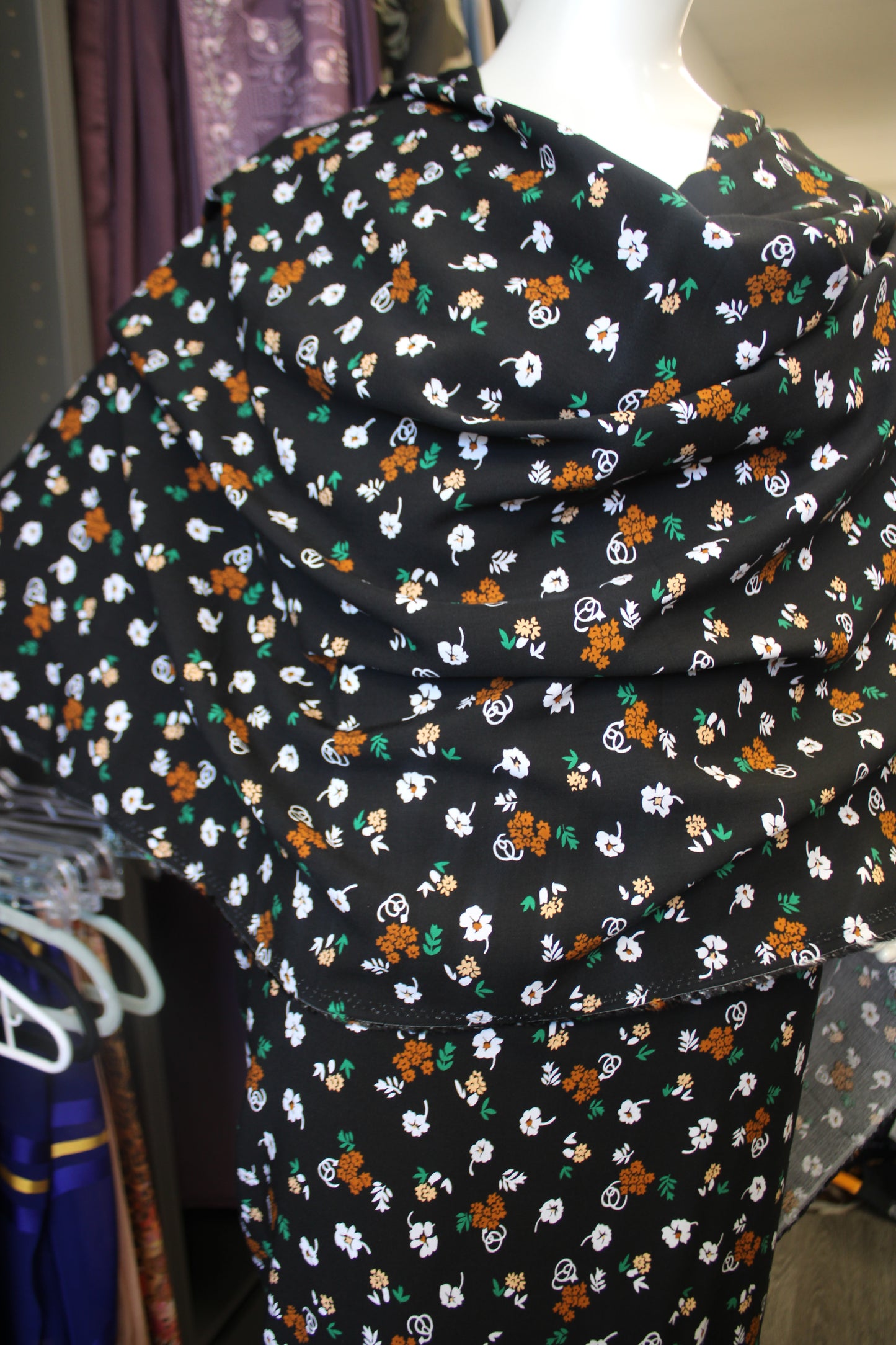 Black Floral Hazaz Toub