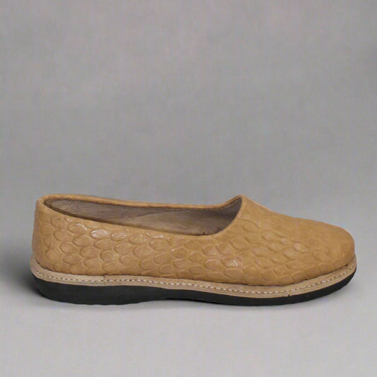 Light Tan Marbuk – Scale Texture Design