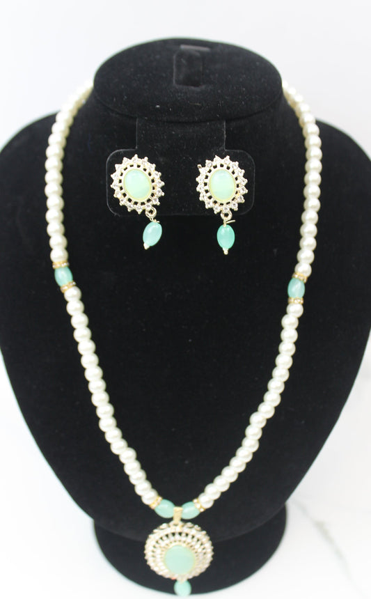 Mint Pearl Necklace Set