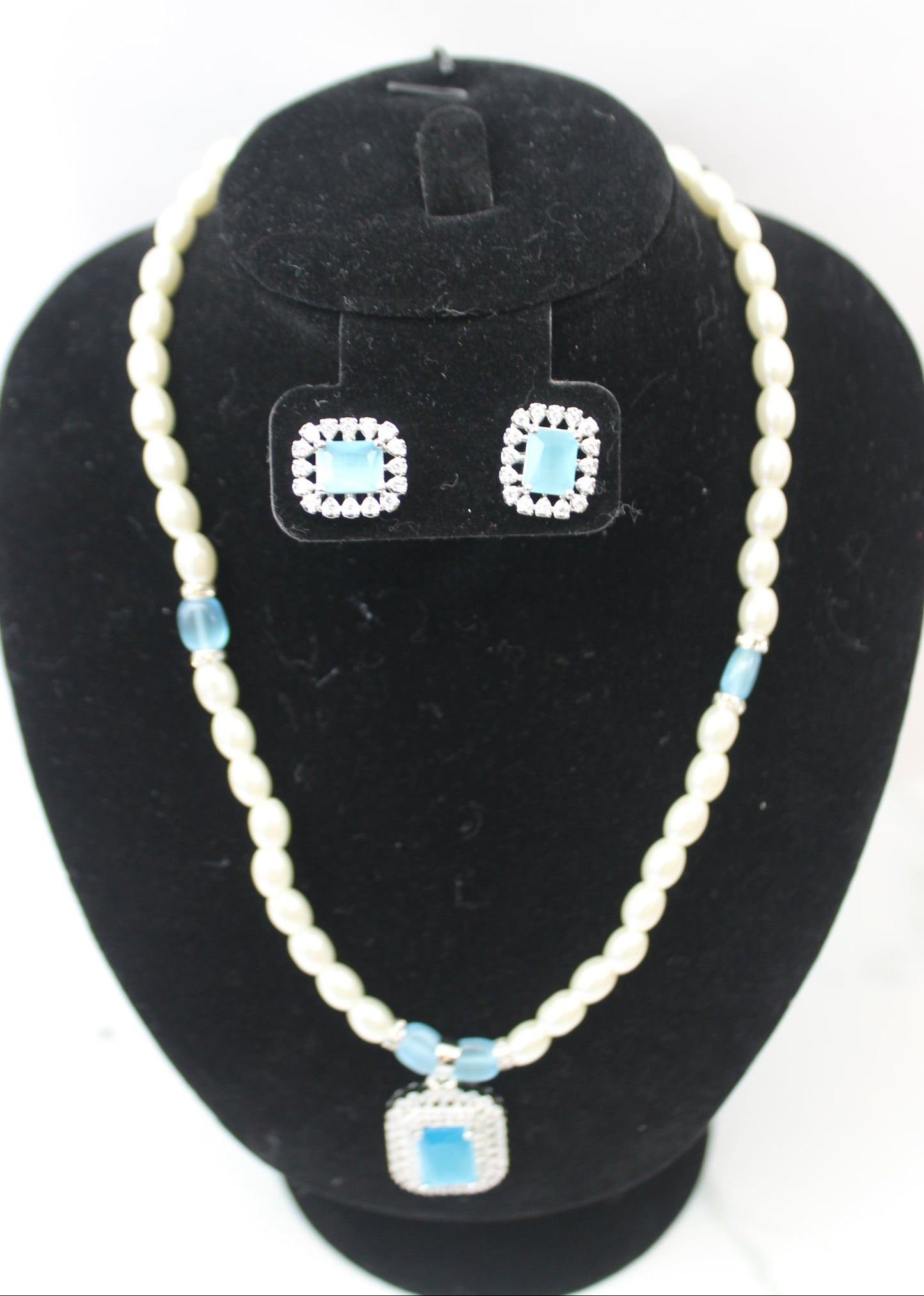 Pearl & Aqua Stone Necklace Set