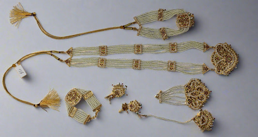 Pearl & Gold Long Bridal Set
